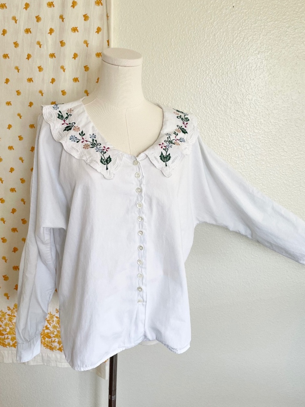 Vintage 1993 At Last Cotton Embroidered Collar Blouse M